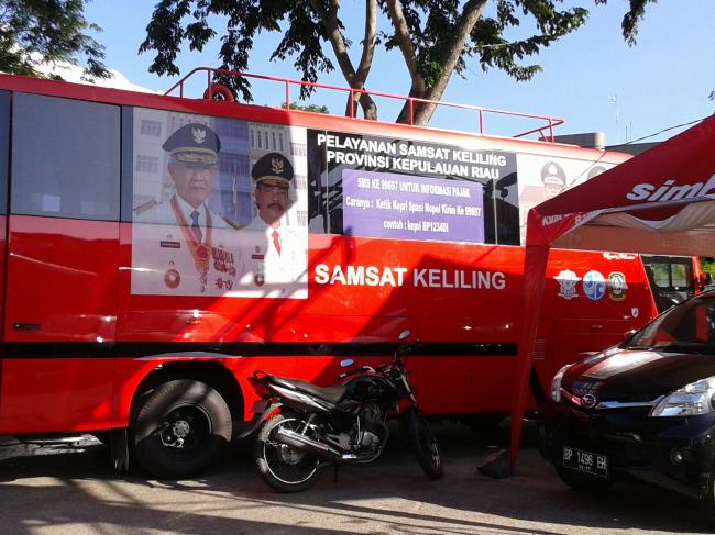 Urus Perpanjangan Pajak Mobil Cukup di Samsat Keliling